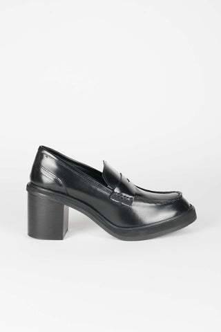 MOCASÍN TACÓN NEGRO