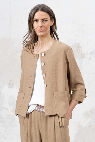 CHAQUETA RÚTICA BEIGE