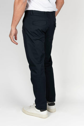 Pantalón GUY azul marino con pinzas