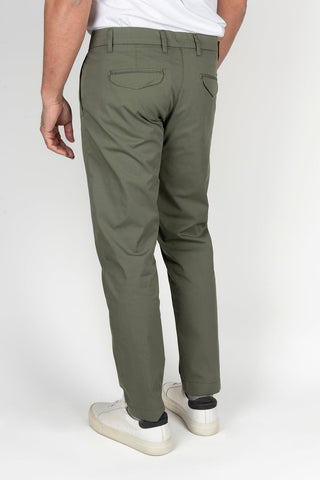 Pantalón GUY caqui con pinzas