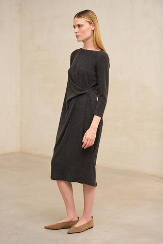 Vestido Belurena gris oscuro