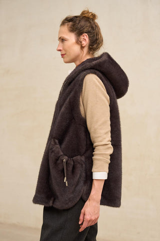 Maury lead gray vest