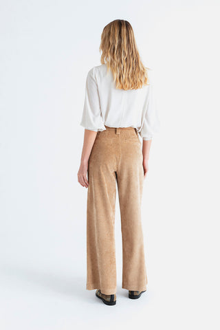 PANTALON PINZAS CAMEL